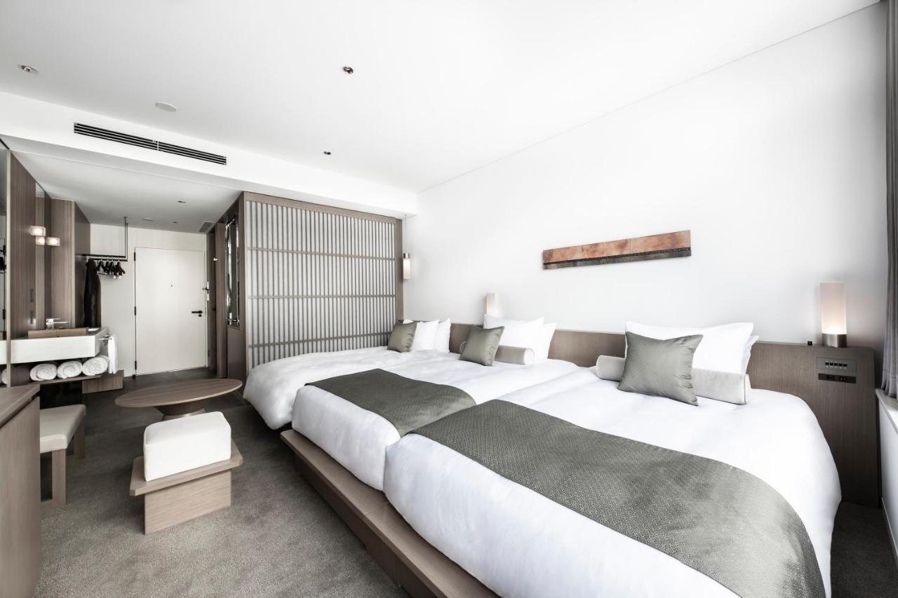 Camera Superior Doppia con Letti Singoli con Letto Supplementare e Accesso Lounge - Non Fumatori